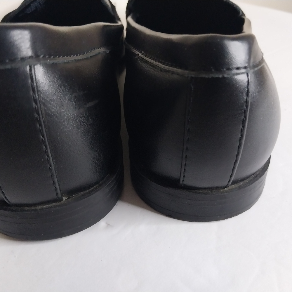CALVIN KLEIN Size 8.5 Women's Leather Upper Black Loafers - Picture 8 of 8